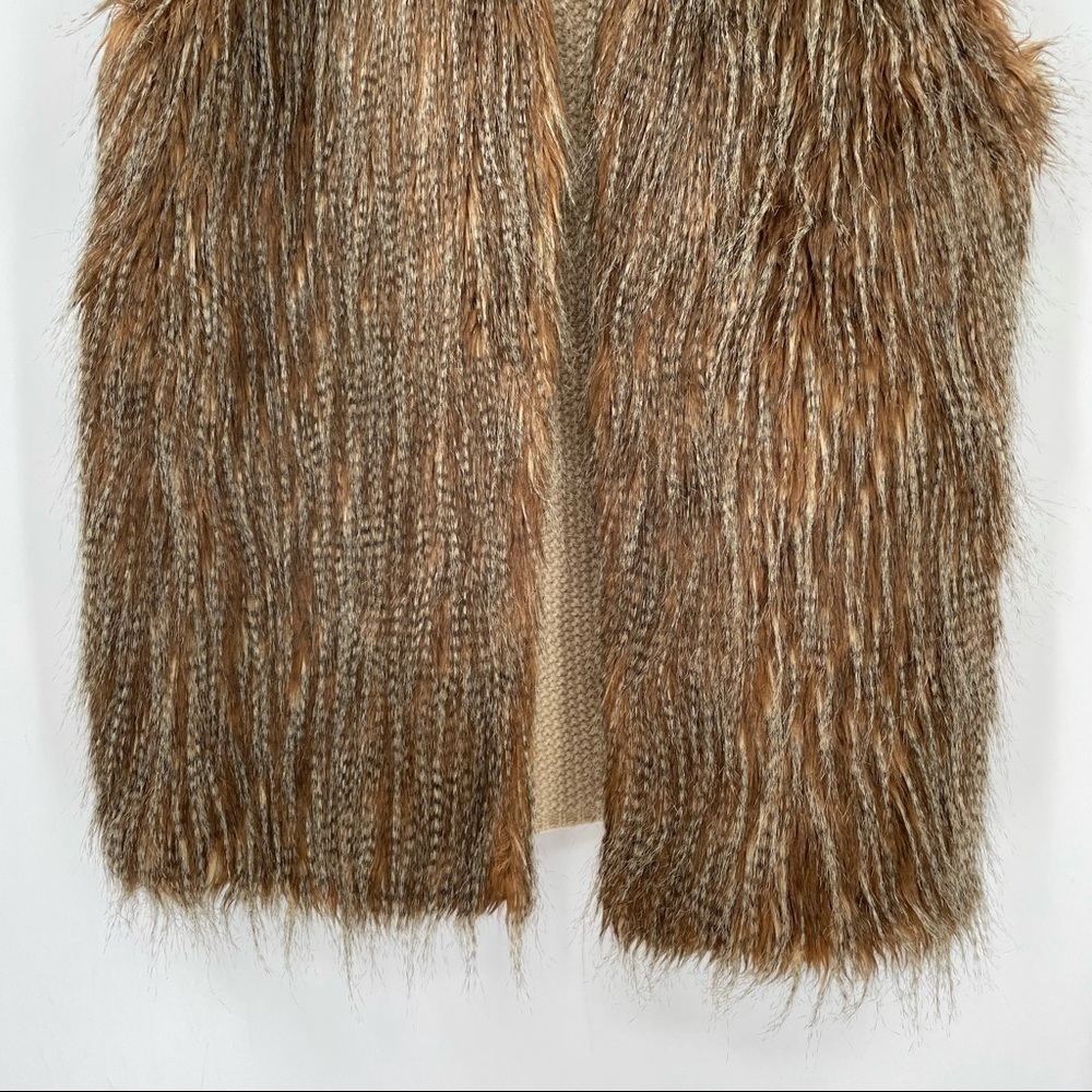 Pink Republic Faux Fur / Feather Vest - Picture 7 of 13